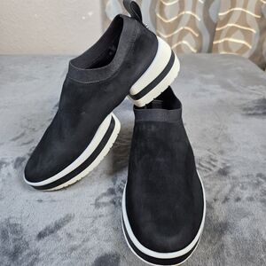 Stuart Weitzman Black and White Womens Slip-On Shoes US 7 - 8.5
